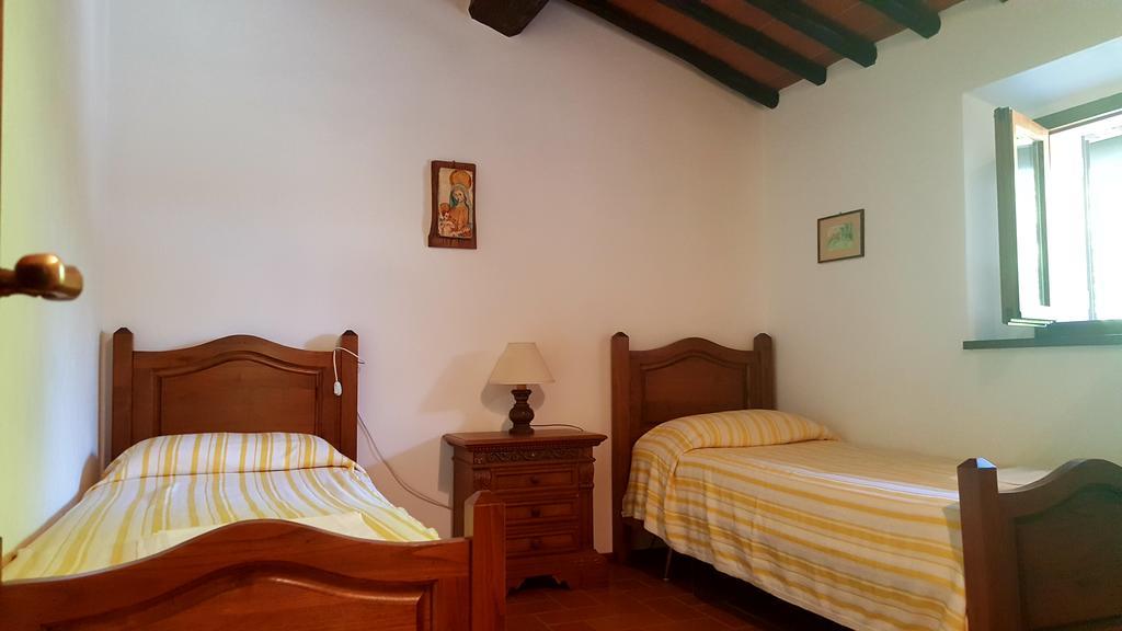 Holiday House Le Selvole Radda in Chianti Bagian luar foto